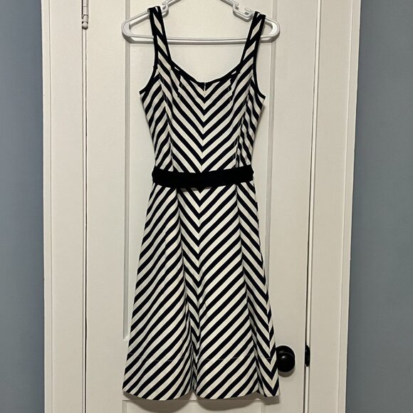 Talbots shoreline chevron striped dress navy size 8 petite preppy nautical - Picture 4 of 10